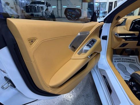 Used 2023 Chevrolet Corvette Stingray Premium Conv w/ Z51 Performance Package RWD image 10