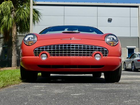 Used 2003 Ford Thunderbird image 31