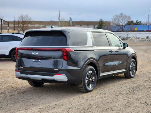 New 2026 Kia Carnival LXS image 3