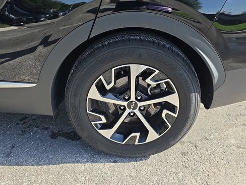 Certified 2024 Kia Sportage EX FWD image 5