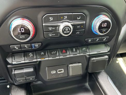 Used 2021 GMC Sierra 1500 AT4 AWD/4WD image 35
