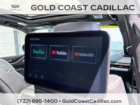 Used 2023 Cadillac Escalade Sport Platinum w/ LPO, ONYX Package AWD/4WD image 9