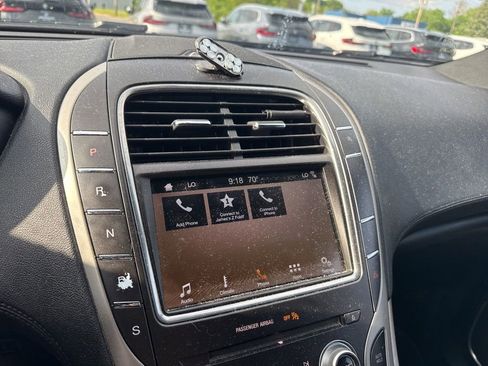 Used 2019 Lincoln Nautilus FWD image 16