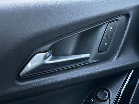 New 2026 Chevrolet Equinox LT FWD image 13
