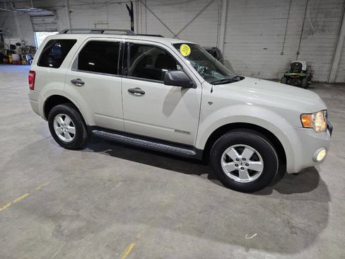 Used 2008 Ford Escape XLT image 18