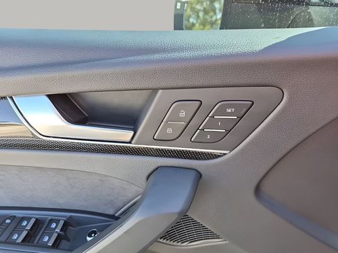 Used 2024 Audi SQ5 Prestige image 27