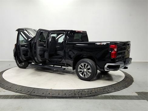 Used 2024 Chevrolet Silverado 1500 LT image 13