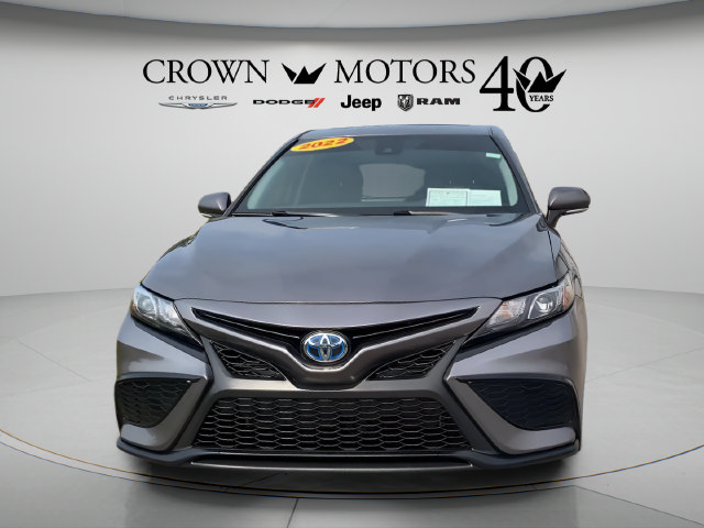 Used 2022 Toyota Camry SE FWD image 2