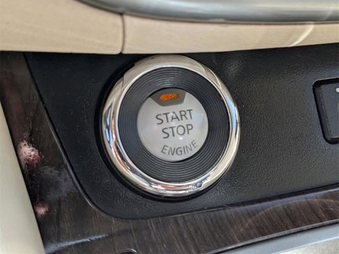 Used 2021 Nissan Murano Platinum w/ Cargo Package image 22