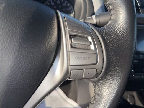 Used 2013 Nissan Altima 2.5 SV image 10