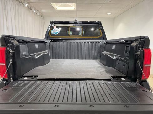 Certified 2024 Toyota Tacoma TRD Off-Road w/ TRD Off Road Upgrade Package AWD/4WD image 11