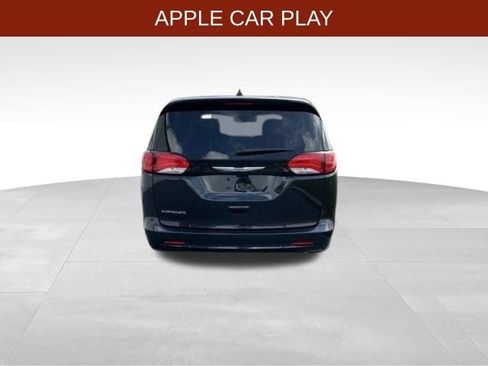 Used 2023 Chrysler Voyager LX FWD image 6
