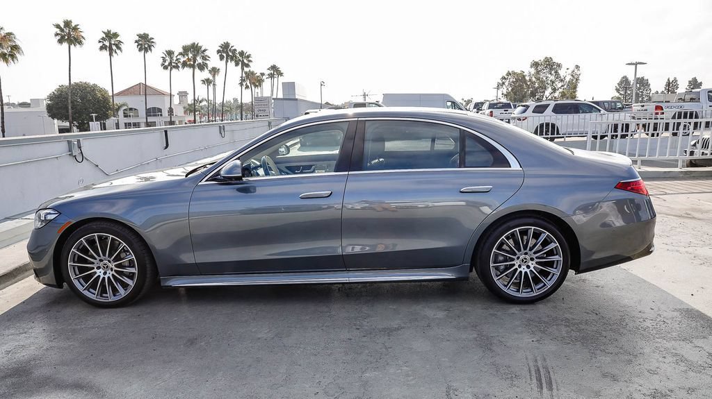 Used 2025 Mercedes-Benz S 580 4MATIC Sedan image 14
