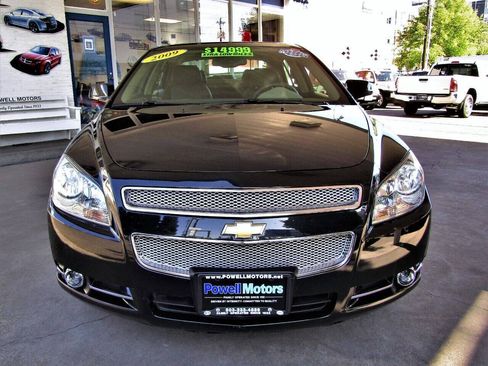 Used 2009 Chevrolet Malibu LTZ w/ Rear Power Package FWD image 2