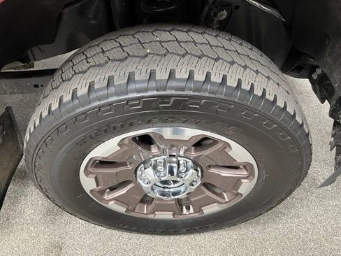 Used 2025 Ford F350 King Ranch w/ FX4 Off-Road Package image 16