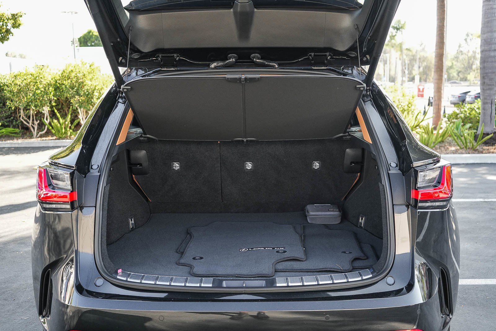 Used 2024 Lexus NX 350h AWD w/ Vision Package image 25