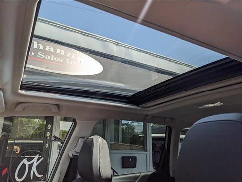 Used 2021 Subaru Forester Touring image 13