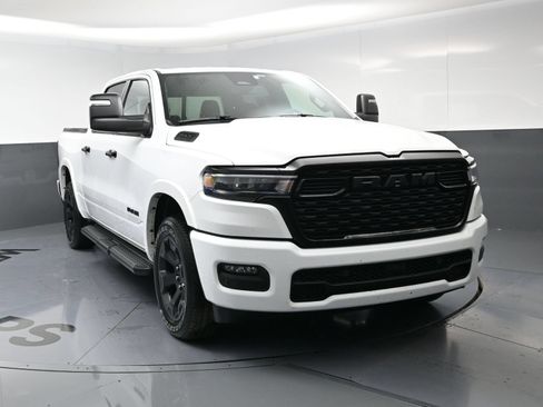 Used 2025 RAM 1500 Big Horn AWD/4WD image 3