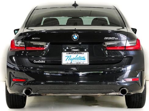 Used 2021 BMW 330e xDrive w/ Premium Package AWD/4WD image 7