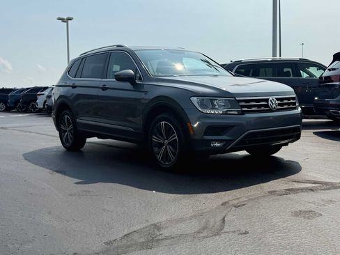 Used 2019 Volkswagen Tiguan SEL AWD/4WD image 3