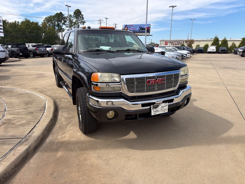 Used 2005 GMC Sierra 2500 SLT w/ Heavy-Duty Power Package AWD/4WD image 3