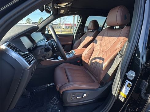 Used 2023 BMW X5 xDrive40i w/ Premium Package image 15