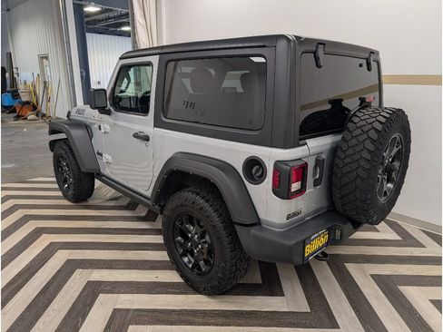 Used 2022 Jeep Wrangler Sport AWD/4WD image 21