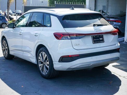 Used 2024 Audi Q4 e-tron Premium Plus image 2