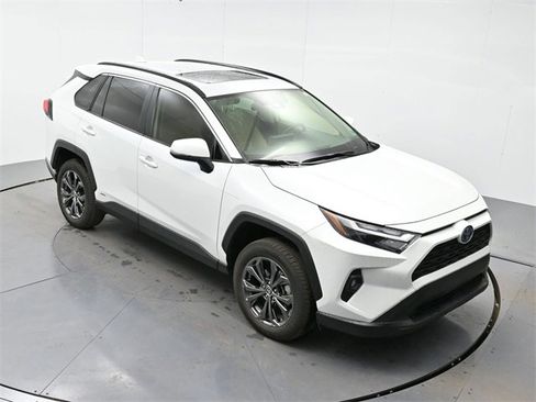Used 2023 Toyota RAV4 XLE Premium image 35