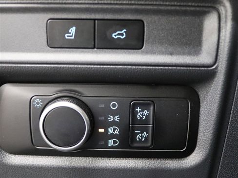 Used 2024 Ford Expedition Max XLT image 37