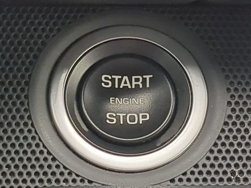 Used 2017 Land Rover Range Rover Sport SE AWD/4WD image 26