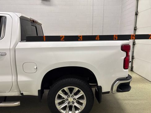 Used 2020 Chevrolet Silverado 1500 LTZ w/ LTZ Premium Package AWD/4WD image 13