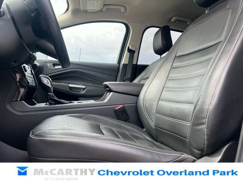 Used 2018 Ford Escape Titanium image 10
