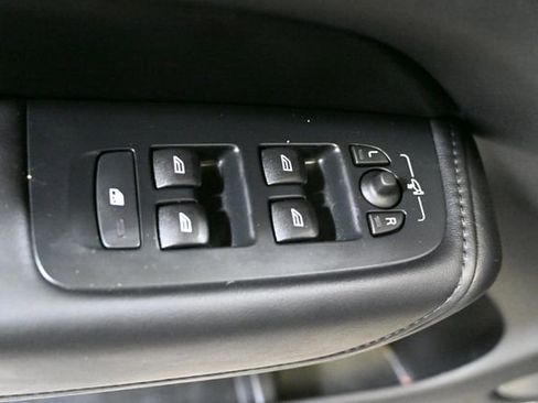 Used 2024 Volvo XC60 B5 Core AWD/4WD image 45