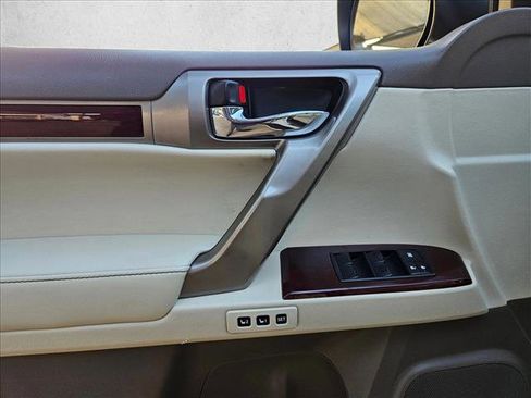 Used 2016 Lexus GX 460 w/ Premium Package image 8