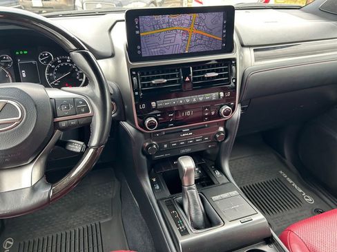 Used 2023 Lexus GX 460 Luxury w/ Sport Design Package AWD/4WD image 20