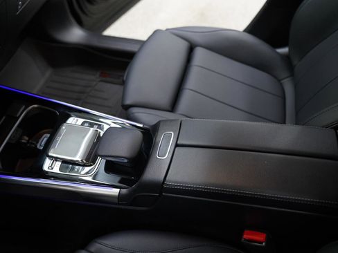 Used 2020 Mercedes-Benz GLB 250 image 21