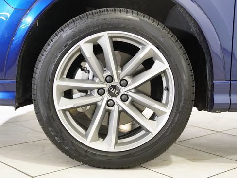 Certified 2025 Audi Q3 2.0T Premium w/ Convenience Package image 17