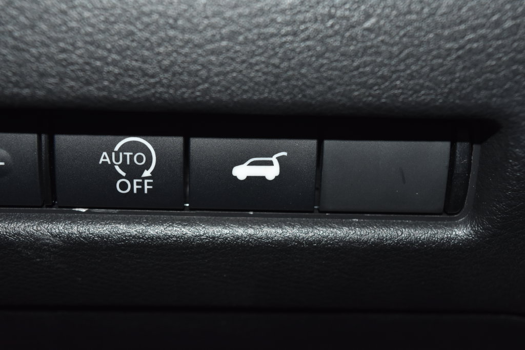 Used 2023 Nissan Rogue SL AWD/4WD image 20