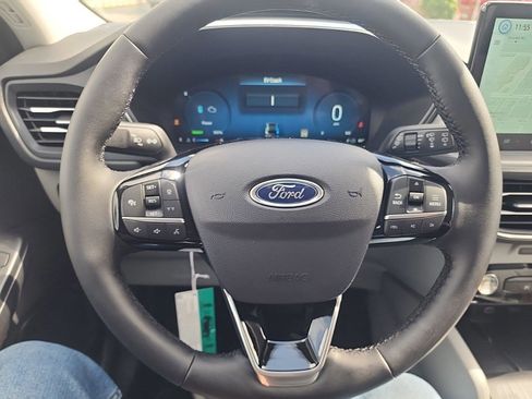 New 2025 Ford Escape SE w/ PHEV Premium Package image 27