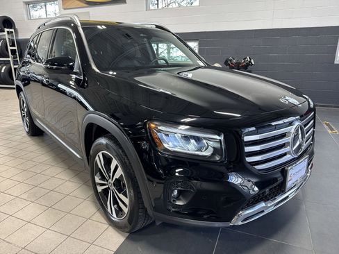 Used 2025 Mercedes-Benz GLB 250 image 10
