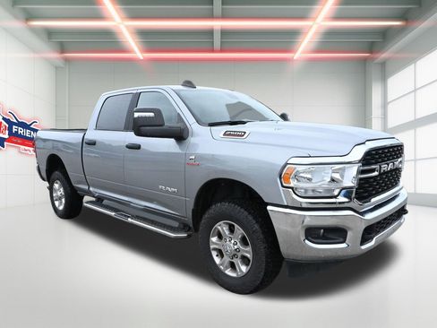 Used 2024 RAM 2500 Big Horn AWD/4WD image 4