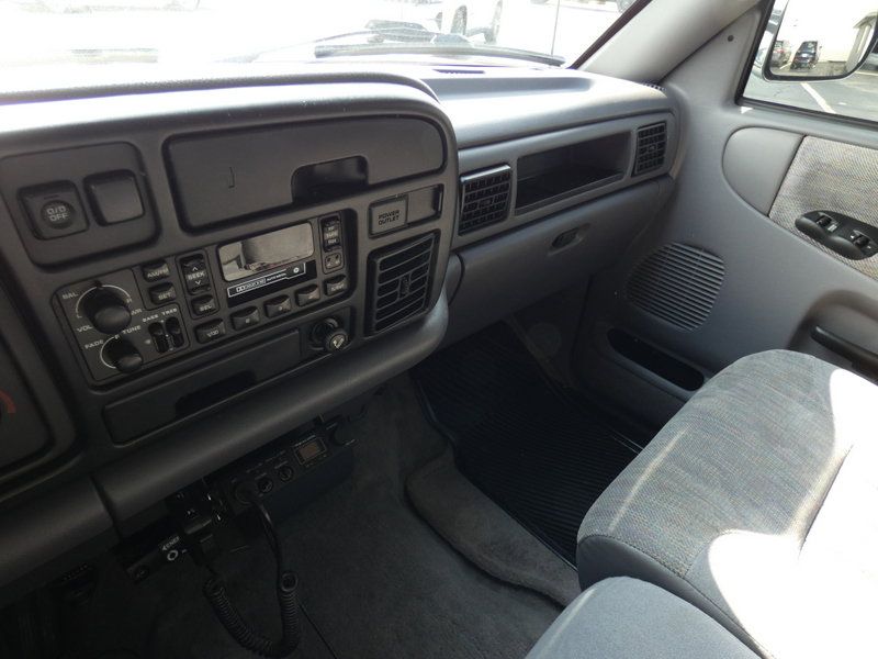 Used 1997 Dodge Ram 2500 Truck 2WD Club Cab image 13