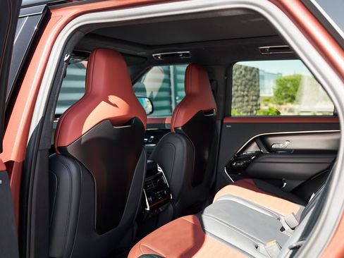 Used 2025 Land Rover Range Rover Sport SV Edition Two image 33