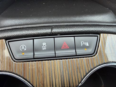 Used 2022 GMC Acadia SLE w/ Driver Convenience Package image 35