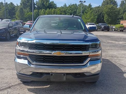 Used 2017 Chevrolet Silverado 1500 LT AWD/4WD image 7
