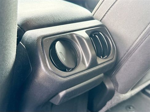 Used 2022 Jeep Gladiator Sport image 29