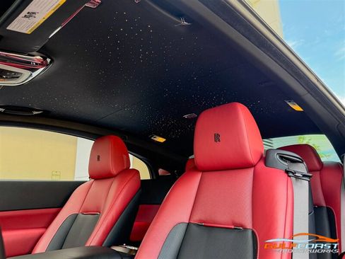 Used 2018 Rolls-Royce Wraith RWD image 22