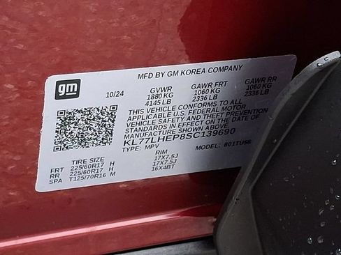 Used 2025 Chevrolet Trax LT FWD image 26