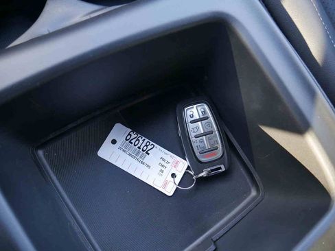 New 2026 Chrysler Pacifica Select image 30